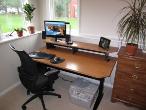 DIY-hand-crank-desk